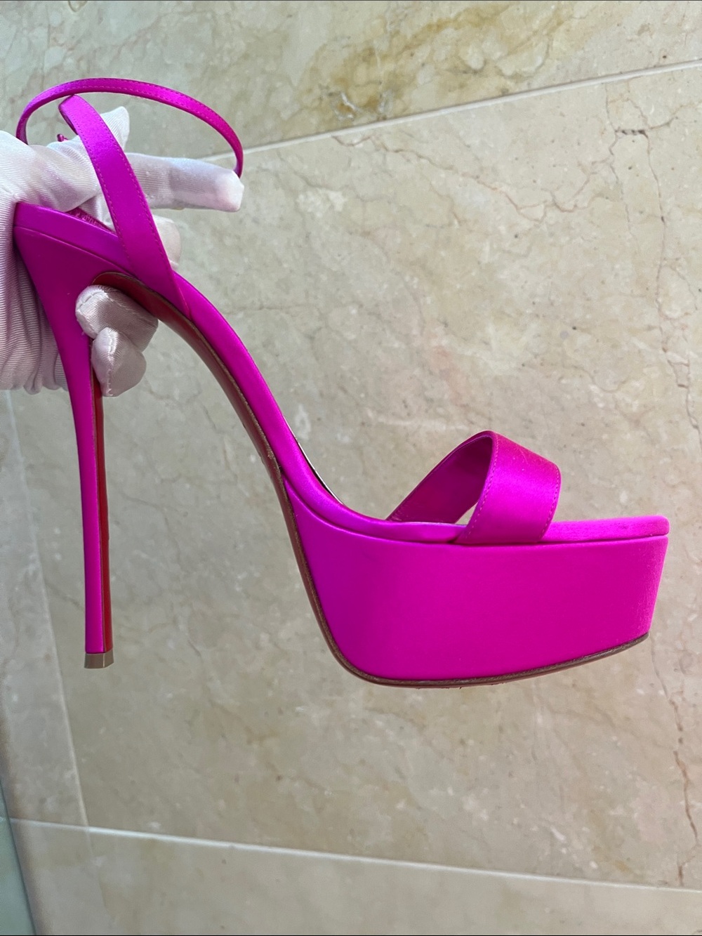CHRISTIAN LOUBOUTIN LOUBI QUEEN ALTA SZ 41 HOLLY PINK PLATFORM STILETTOS
